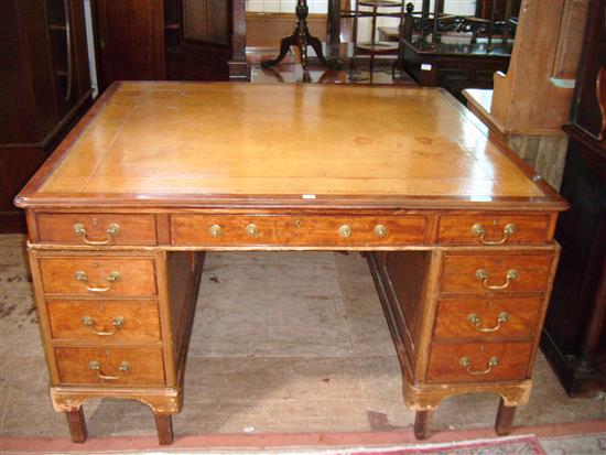 Victorian mahogany partners desk